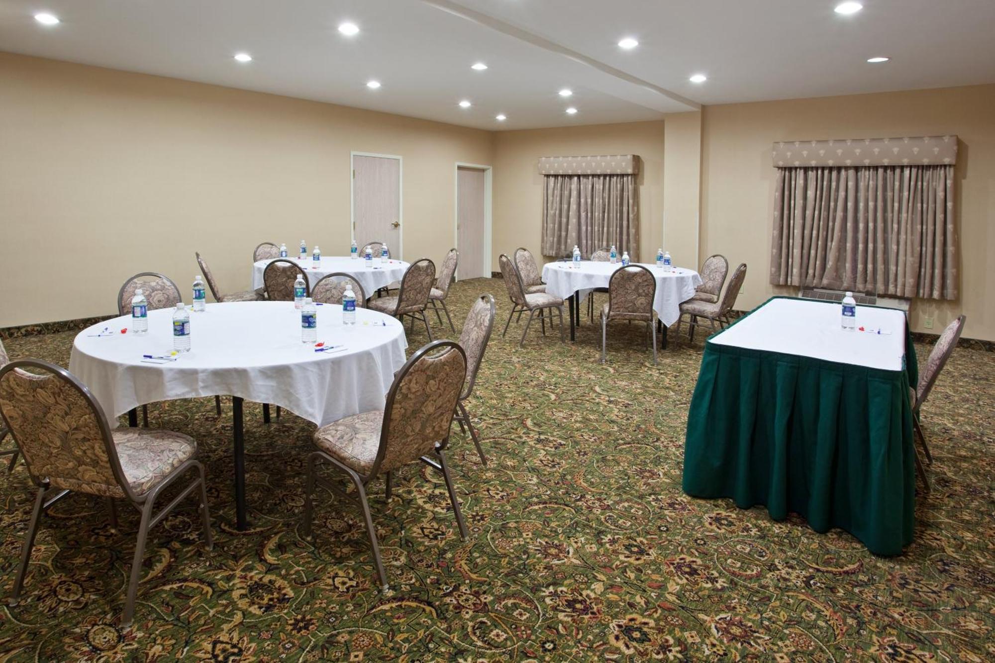 Holiday Inn Express Hotel & Suites Marion By Ihg Exteriér fotografie