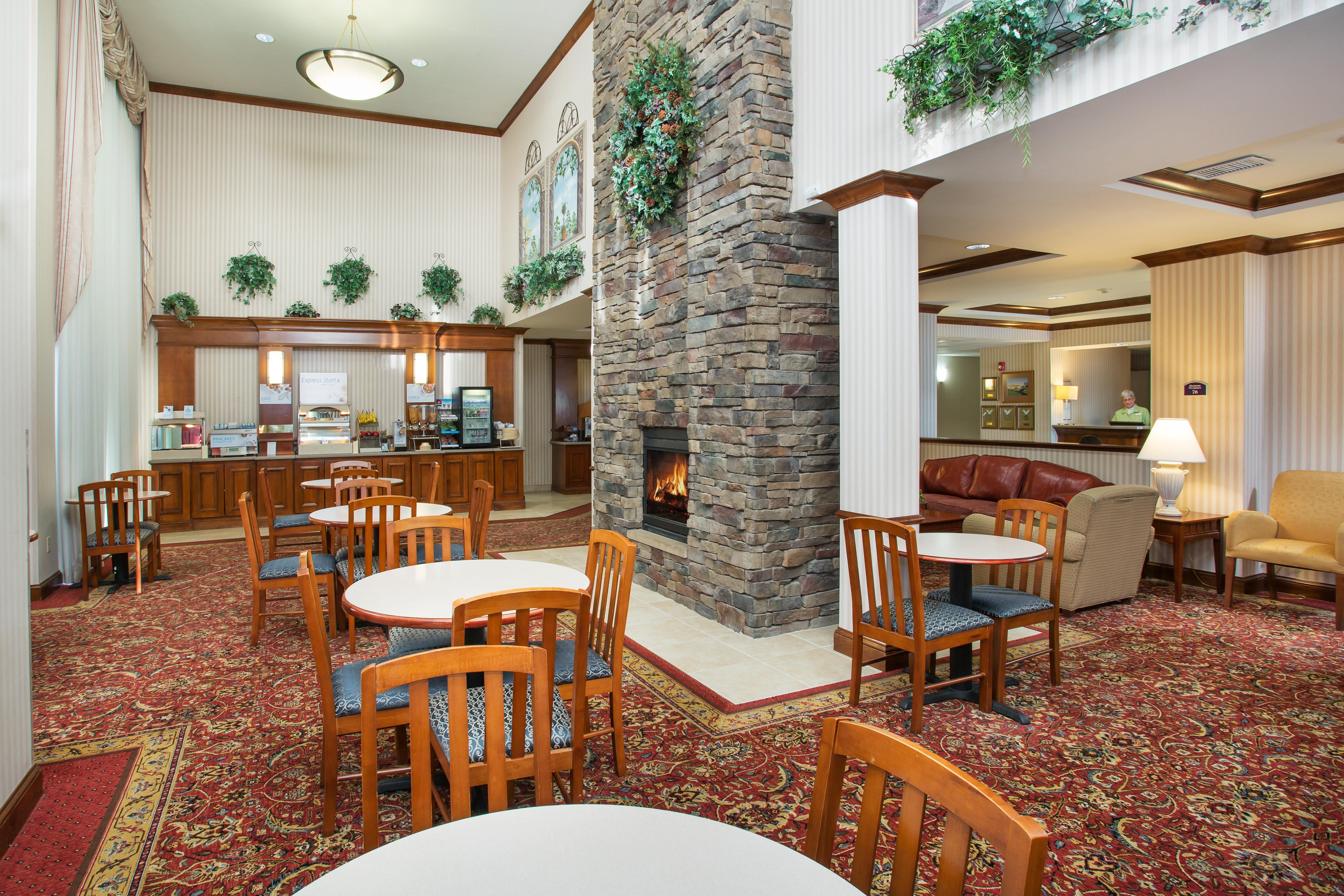 Holiday Inn Express Hotel & Suites Marion By Ihg Exteriér fotografie