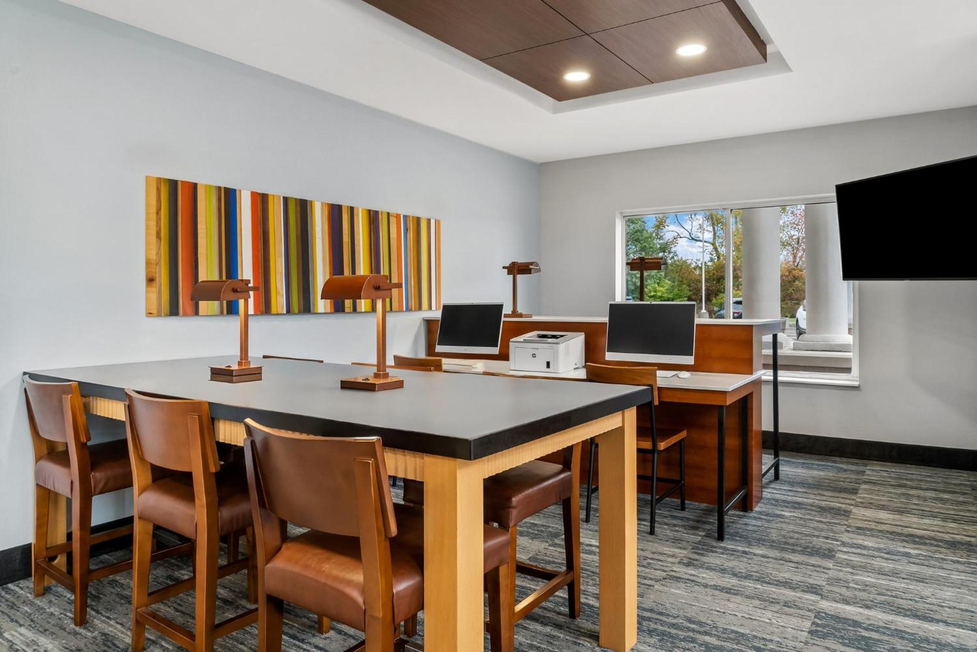 Holiday Inn Express Hotel & Suites Marion By Ihg Exteriér fotografie