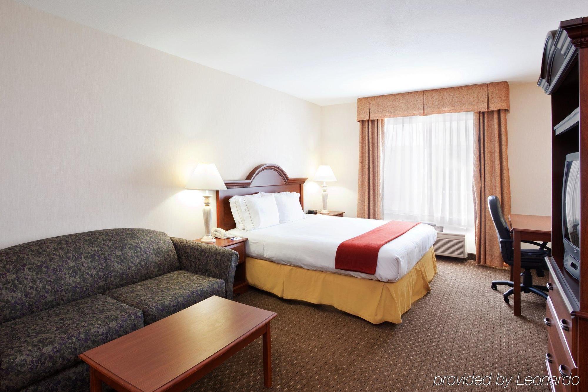 Holiday Inn Express Hotel & Suites Marion By Ihg Pokoj fotografie
